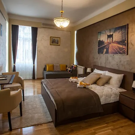 Knez Mihailova Apartment *